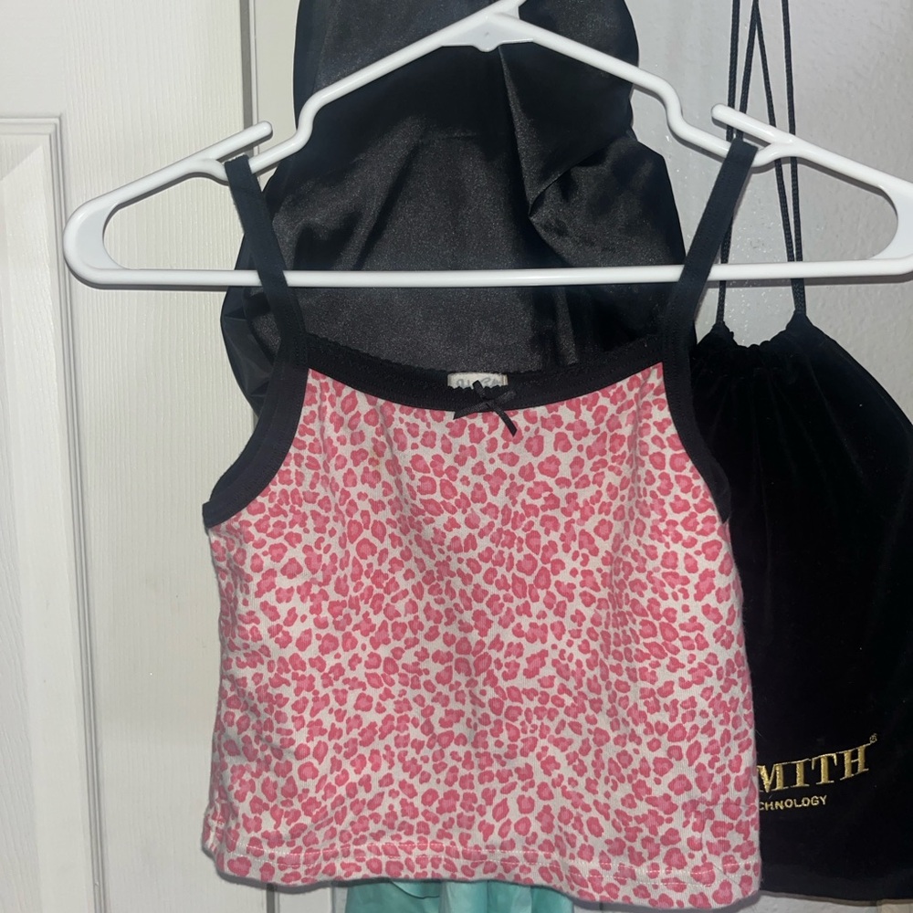 Brandy Melville pink leopard print cropped tank top John Galt